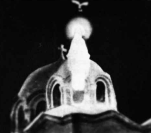 【奇跡】エジプトで聖母マリアが出現！？多くの人々が目撃したその姿は...